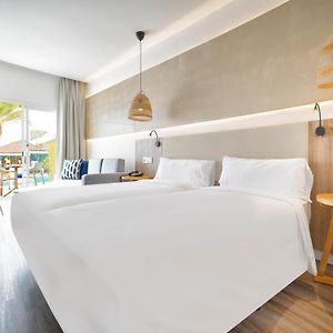 Standard Doppelzimmer mit Schwimmbadblick